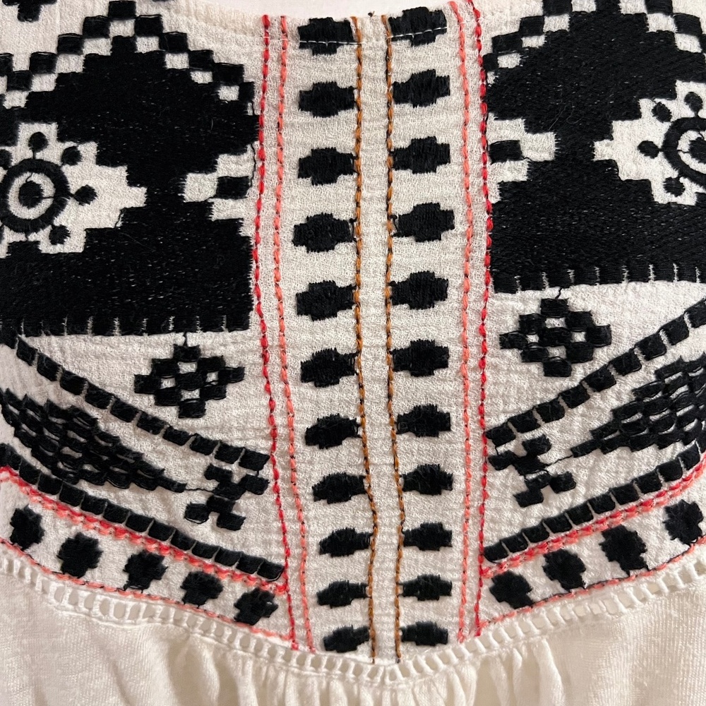 Lucky Brand Embroidered Keyhole Back Tank Top - Picture 7 of 9